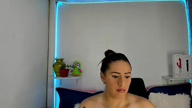 دردشة rukminilatin الجنسية المباشرة