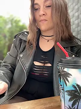 CrazyTori Show in webcam