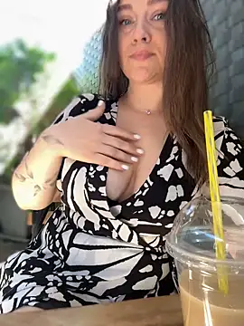 XXX chat uživo modela CrazyTori