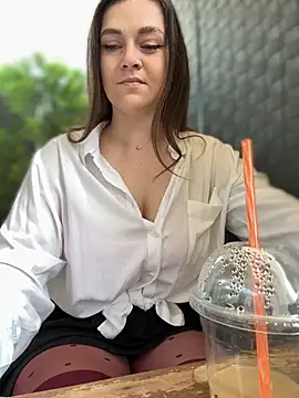 Show modela CrazyTori na web-kameri