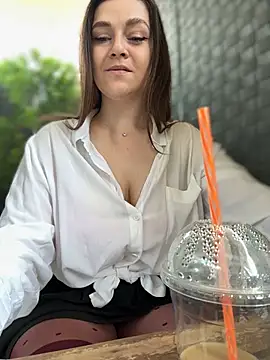 Show modela CrazyTori na web-kameri