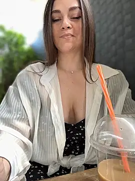 دردشة CrazyTori الجنسية المباشرة