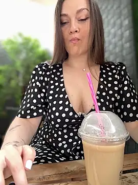 CrazyTori Live XXX Chat