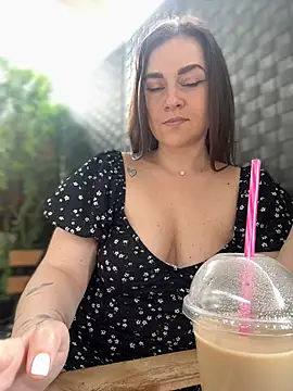 CrazyTori live XXX chat