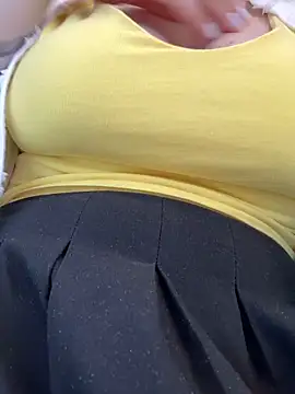 CrazyTori Adlı Modelin Canlı XXX Sohbeti