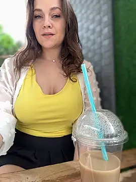 צ'אט XXX בשידור חי של CrazyTori