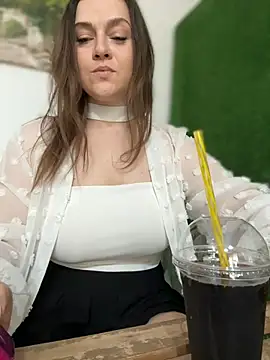 CrazyTori XXX чат на живо