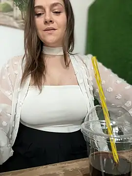 CrazyTori XXX чат на живо