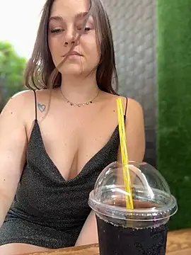 CrazyTori webkamerás műsora