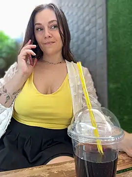 Chatroom XXX en direct de CrazyTori