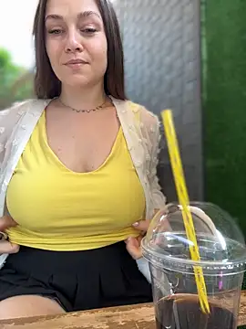 CrazyTori XXX чат на живо