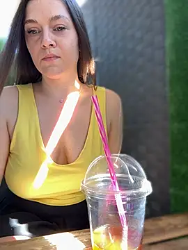 Chatroom XXX en direct de CrazyTori