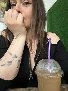 دردشة CrazyTori الجنسية المباشرة
