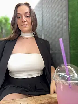 Živý XXX chat CrazyTori