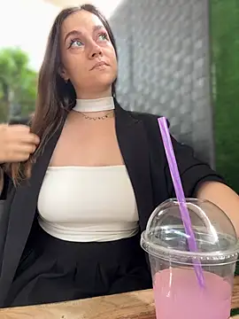 CrazyTori's Live XXX Chat