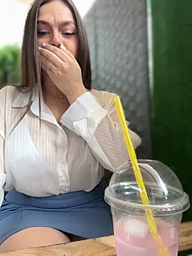 دردشة CrazyTori الجنسية المباشرة