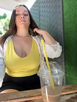 Show modela CrazyTori na web-kameri