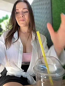 Show modela CrazyTori na web-kameri