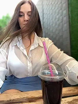 CrazyTori XXX чат на живо