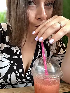צ'אט XXX בשידור חי של CrazyTori