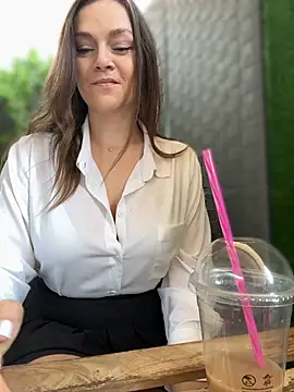 Show modela CrazyTori na web-kameri