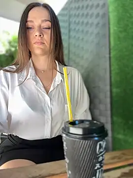 XXX chat uživo modela CrazyTori