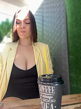 دردشة CrazyTori الجنسية المباشرة
