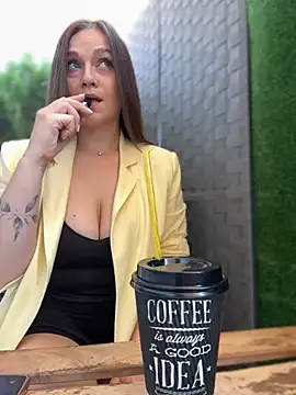 Show modela CrazyTori na web-kameri