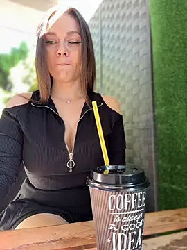 CrazyTori élő XXX-chatje