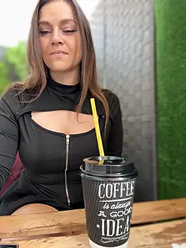 Show modela CrazyTori na web-kameri