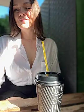CrazyTori webkamerás műsora