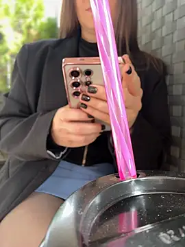CrazyTori Adlı Modelin Canlı XXX Sohbeti