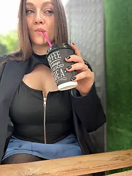 Chat +18 de CrazyTori ao vivo