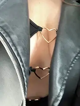 CrazyTori's Live XXX Chat