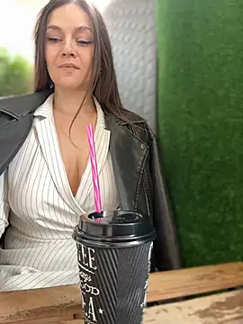 Chat XXX ao vivo de CrazyTori