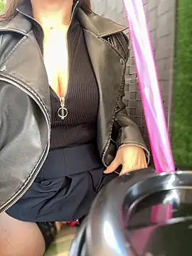 CrazyTori 라이브 XXX 채팅