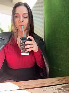 צ'אט XXX בשידור חי של CrazyTori