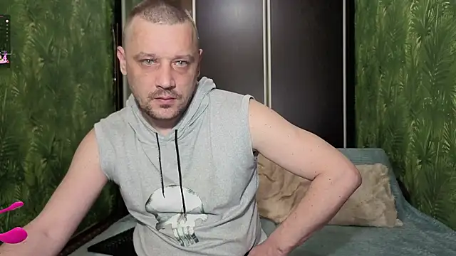 DanielOhCool's Live XXX Chat