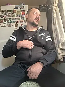 Show modela DanielOhCool na web-kameri