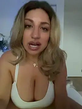 miamellycious' Webcam Show