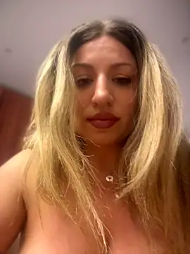 miamellycious' Webcam Show