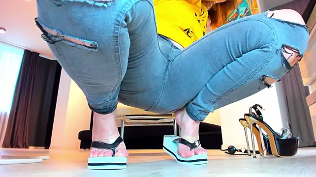 Girl_Squirts 网络视讯表演