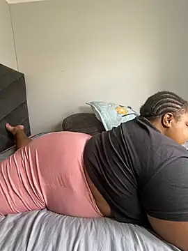 Pokazy przed kamerką – MissLola27