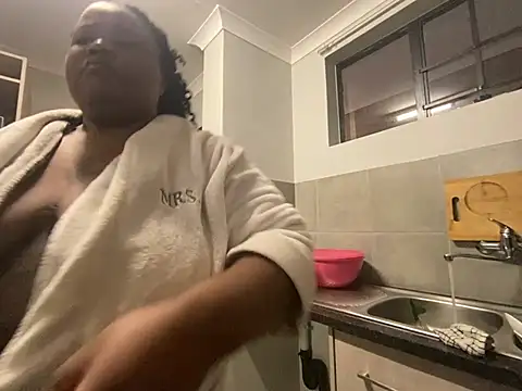 MissLola27's Webcam Show