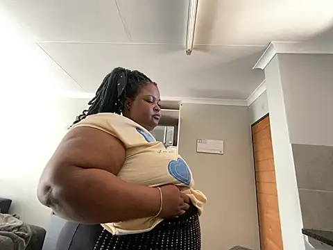 MissLola27's Webcam Show