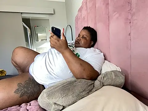Show de MissLola27 na webcam