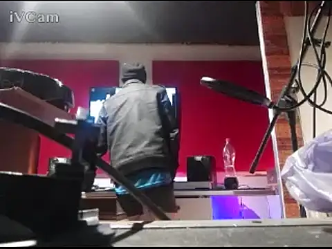 mcperson222 – webcam-show