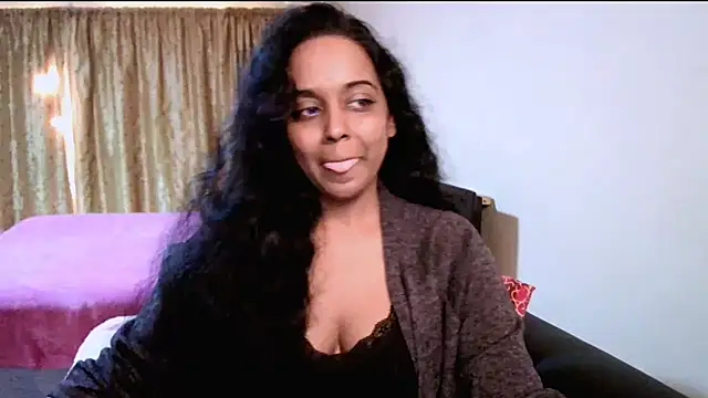 Ria_42's Live XXX Chat