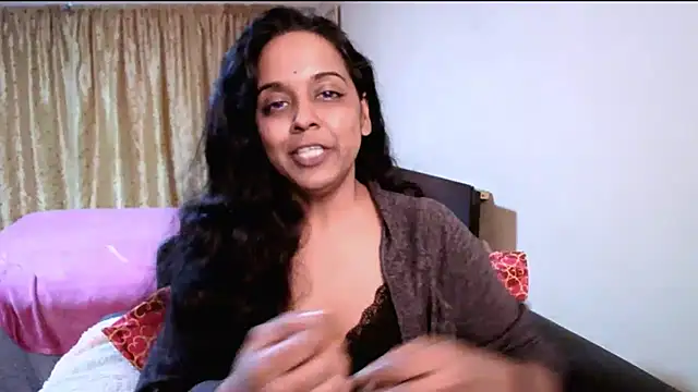 Ria_42's Live XXX Chat
