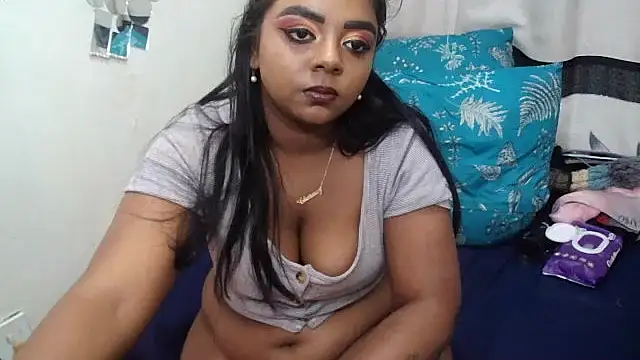 Indian_FireXX Adlı Modelin Canlı XXX Sohbeti